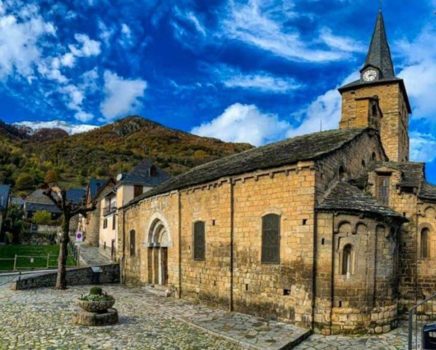 Mcastet, Casita Aranesa En El Valle De Aran Боссост Экстерьер фото